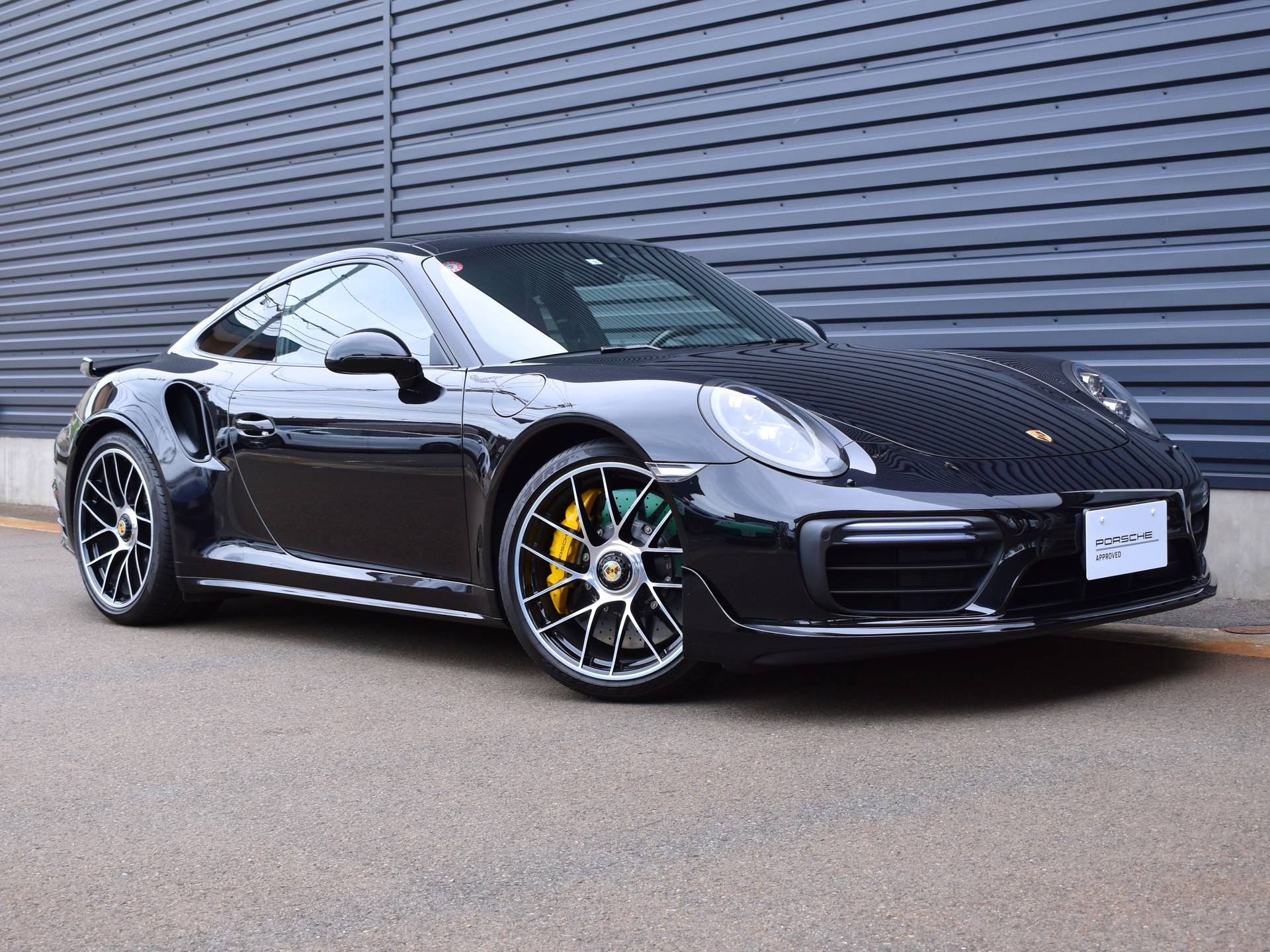 Porsche 911 Turbo S の中古車を Porsche Center Fukuiで購入
