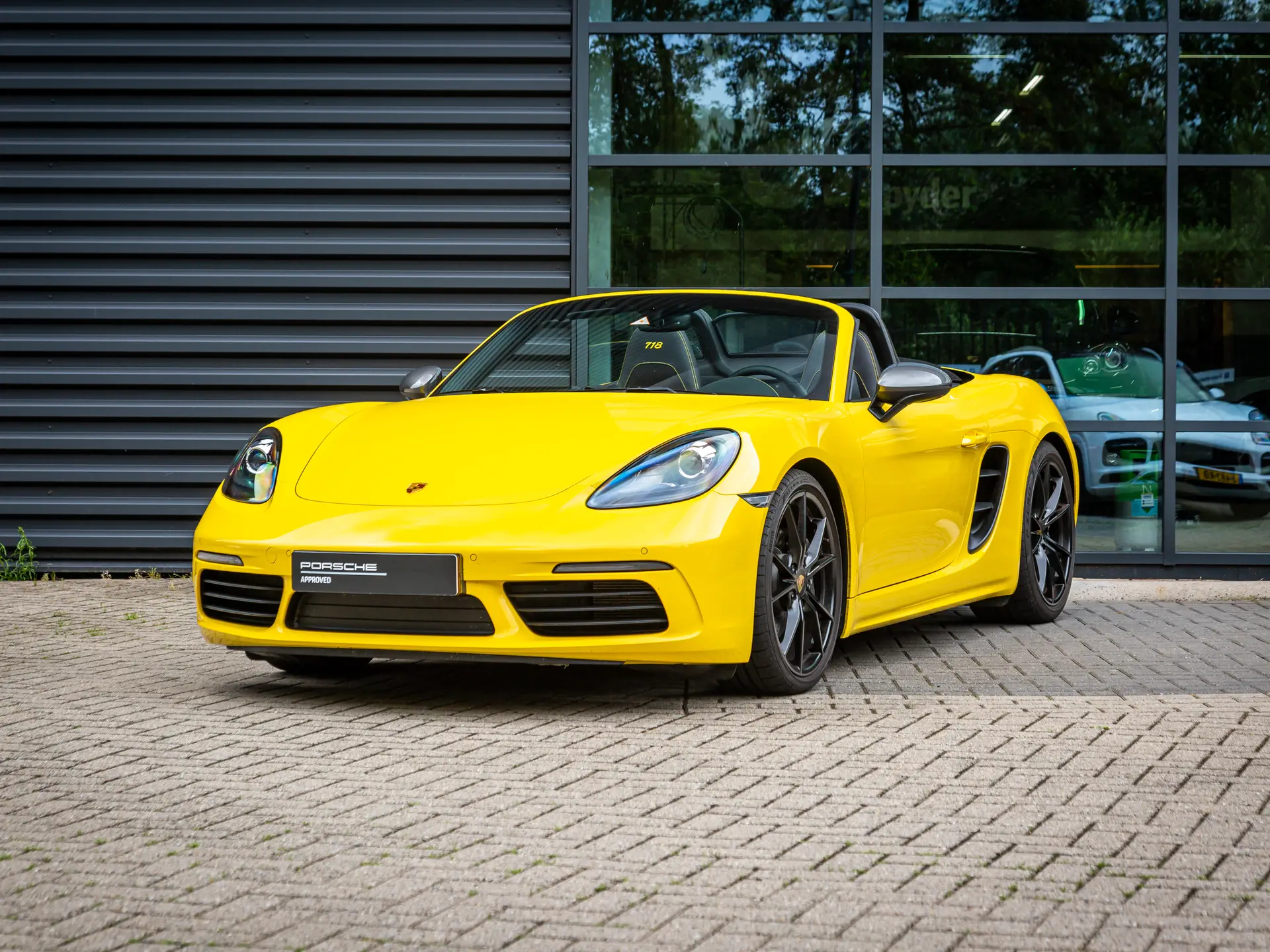 Porsche Taycan AMB5 went live in the Netherlands {filename}