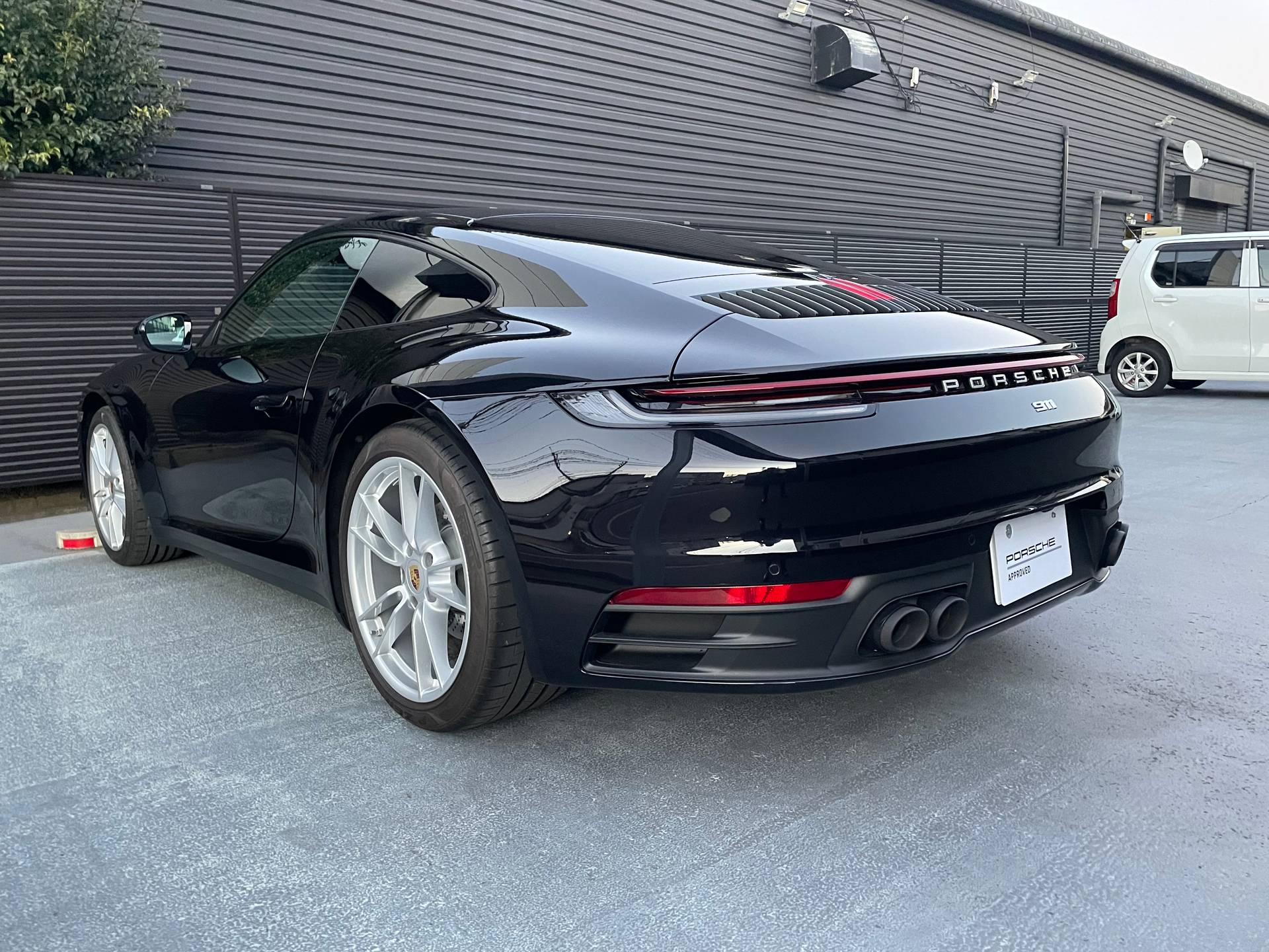 Porsche 21 ポルシェ 911 Carrera の中古車を ポルシェセンター岡山 認定中古車センターで購入