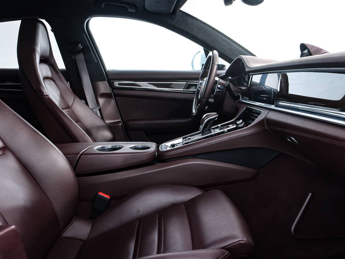 Купить Porsche 2018 Porsche Panamera Turbo с пробегом в Порше Центр ...